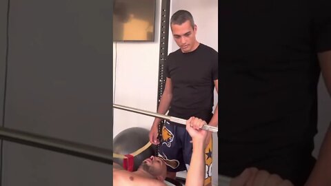 Impressive 140KG+/308LBS+ Bench press by Andrew Tate