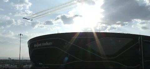 Thunderbirds' flyover at today's Raiders game