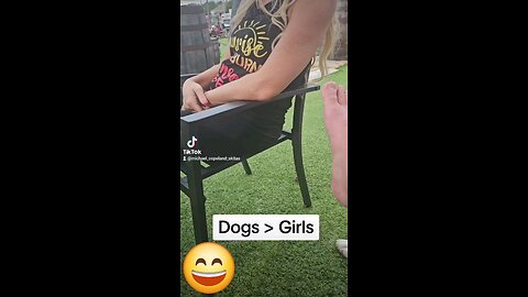 Dogs > Girls 😂