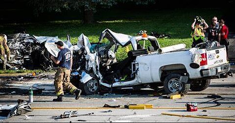 (18+) Fatal Car Crashes | Driving Fails | Dashcam Videos - 37