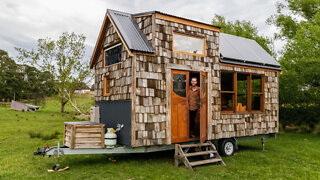 Jesse's Super Affordable Off-Grid Tiny House Built With Old Fence Palings