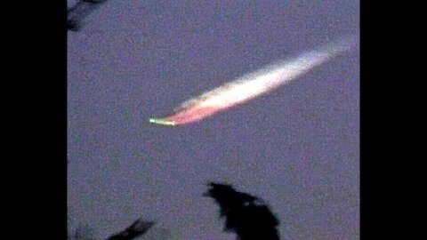 UFO Captured on Video Streaking Down from the Sky over Vancouver, B.C.!