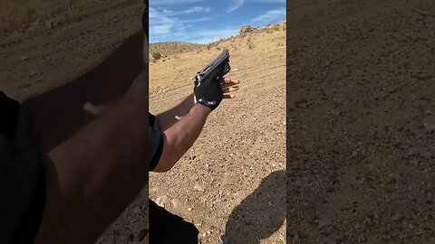 Beretta 92FS: Dings in the desert #firearms #rangeday