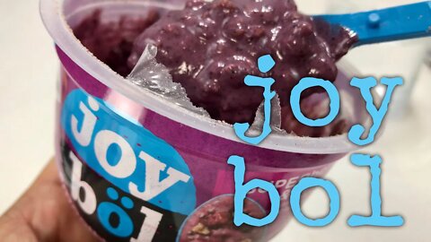 joyböl Superberries and Açai Flavor Smoothie Bowl Taste Test