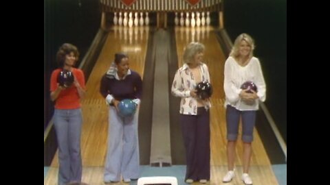 Celebrity Bowling - Adrienne Barbeau & Gail Fisher vs. Arlene Golonka & Cathy Lee Crosby (1976)