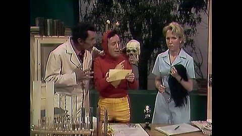 CHAPOLIN - Episódio #68 (1974) Uma coisa é ser Sansão, e outra é usar a peruca