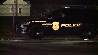 Man shot and killed outside apartment complex in Warren