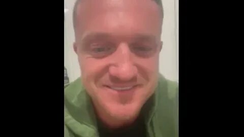 Tommy Robinson Returns To Twitter