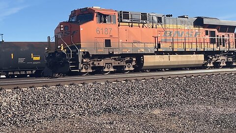 BNSF Transcon Up-Close and North Yard Power Move.