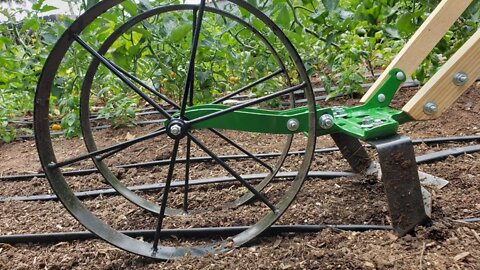 SAVE YOUR BACK WEEDING: Hoss Double Wheel Hoe Review