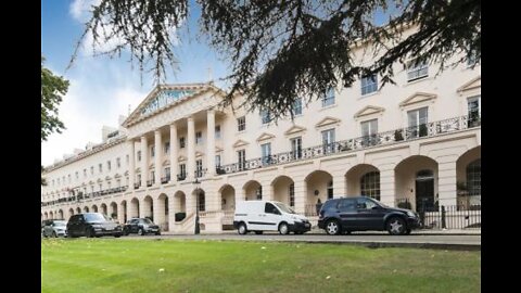 Driving around Regent’s Park London (House View)