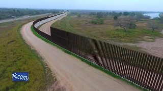 Chuck Todd talks democrats and Trump's border wall