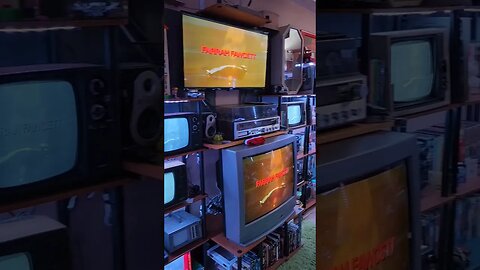 The Vintage Room #crttv #retrogaming #telephones #vintageelectronics #toycollector #television