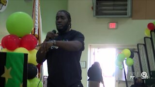 Te'Von Coney gives back