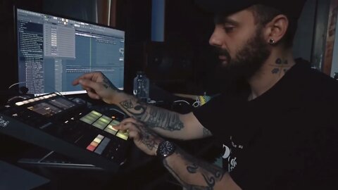 Maschine MK3 And FL Studio Beat Making - Studio Session Ep. 01 - "Weak" Dark Type Beat