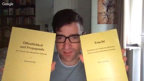 Martin Sellner präsentierte 2018 Brienna-Bücher auf Youtube: Merkelschmelze – wann? (mirror)