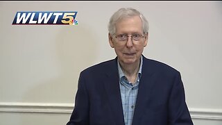 Mitch McConnell freezes up again, Mitch you need to retire…