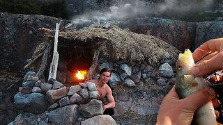 4 Day Beach Bushcraft: CATCH & COOK at my Survival Shelter - Building from Rocks