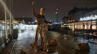 Ironic Daniel Hellden statue a "troll" in Swedish politics, Jan Stenbeck Christmas tree and a troll