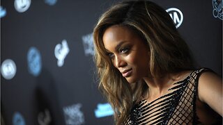 Tyra Banks becomes oldest woman on sports illustrated swimsuit issue