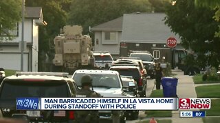 Man barricaded himself in La Vista home