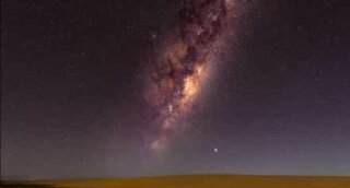 Amazing time-lapse of Milky Way in Tasmania