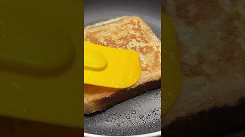 High Protein French Toast Recipe | #shorts #frenchtoast #highprotein #protein #muscle #recipeshorts