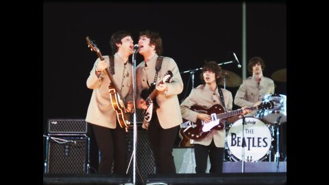 The Beatles - Shea Stadium 1965 (upscaled, 60fps)