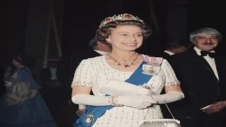 The life of her Majesty Queen Elizabeth in images