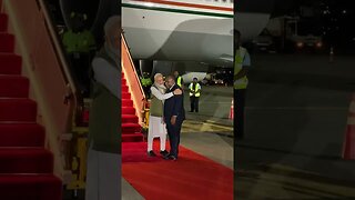 Prime Minister of Papua New Guinea James Marape seeks blessings of PM Narendra Modi