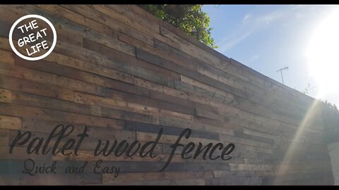 PALLET WOOD FENCE | DIY GARDEN WEDDING