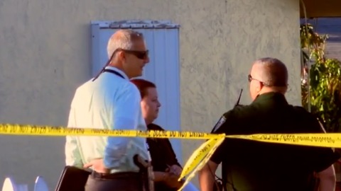 Lake Worth resident wakes up, finds body in his yard