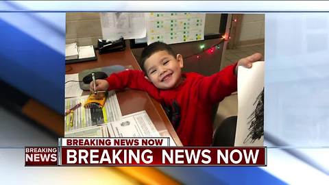 Milwaukee police searching for family of lost 4-year-old boy