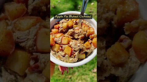 Apple Pie Baked Oatmeal | Easy Homemade Healthy Recipe 😋 #shorts