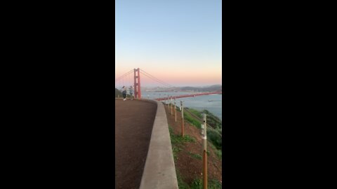 Golden Gate Bridge (Beautiful Views)