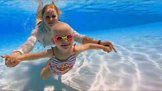 Katie Killing it Underwater