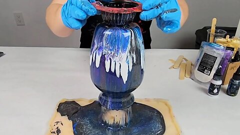 Resin Pour on a Vase with a STRAINER