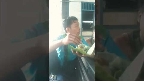 Sumber Alam Bus Driver Celebrates Chinese New Year by Eating Tiwul