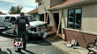 Vehicle smashes into Eaton Rapids restaurant, no injuries reported