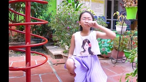 Funny Video in the garden