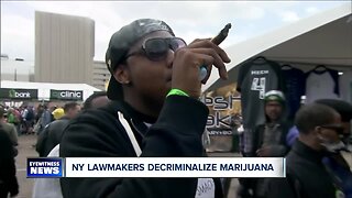 New York lawmakers OK pot decriminalization