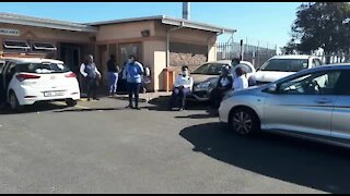 WATCH: Nurses at Mfuleni clinic unhappy after staff member tests positive for Covid-19 (iUY)