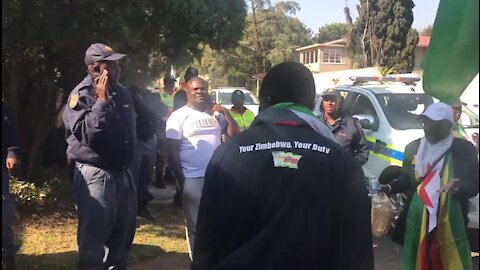 Zimbabweans dispersed from Pretoria embassy (UaL)