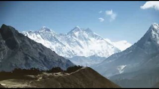 Amazing helicopter tour over Mount Everest