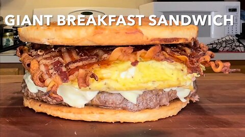 GIANT BREAKFAST SANDWICH WITH SAUSAGE GRAVY | ALL AMERICAN COOKING #cooking #bigbreakfast #challenge