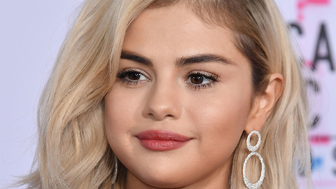 Will Selena Gomez Give Surprise AMA Performance