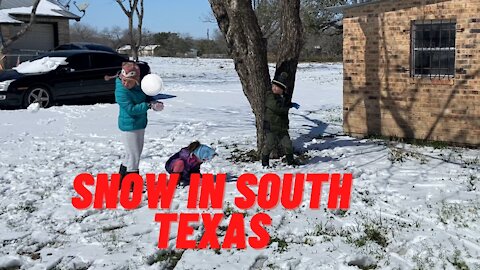 Kids Snow Ball Fight | it Snowed in south Texas