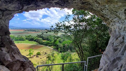 Señor Mi Dios,(How Great Thou Art, O Lord, my God)sung in Cerro Blanco Cave,Costa Rica -Yoder Family