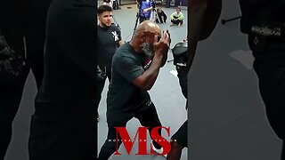 Mike Tyson Teaches Henry Cejudo Peakaboo Boxing Style #shorts #miketyson #henrycejudo #peakaboo