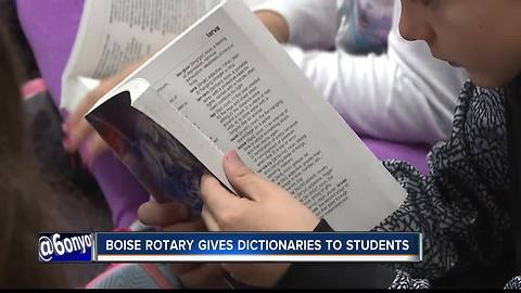 Boise Rotary gives dictionaries to students